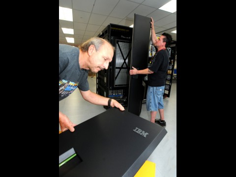 IBM zEnterprise 196